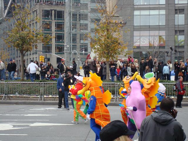 2009 Thanksgiving Parade-117